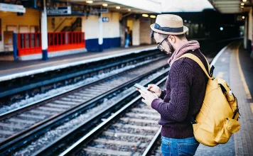 Audio Tour App Detour Steers You Away from the Typical Tourist Traps