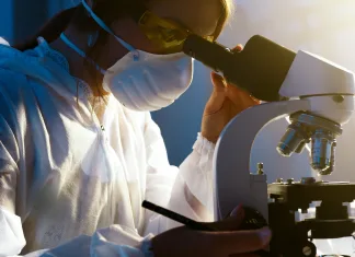 Saúde do fígado no cotidiano: hábitos que protegem de gordura hepática imagem contextual de saúde humana