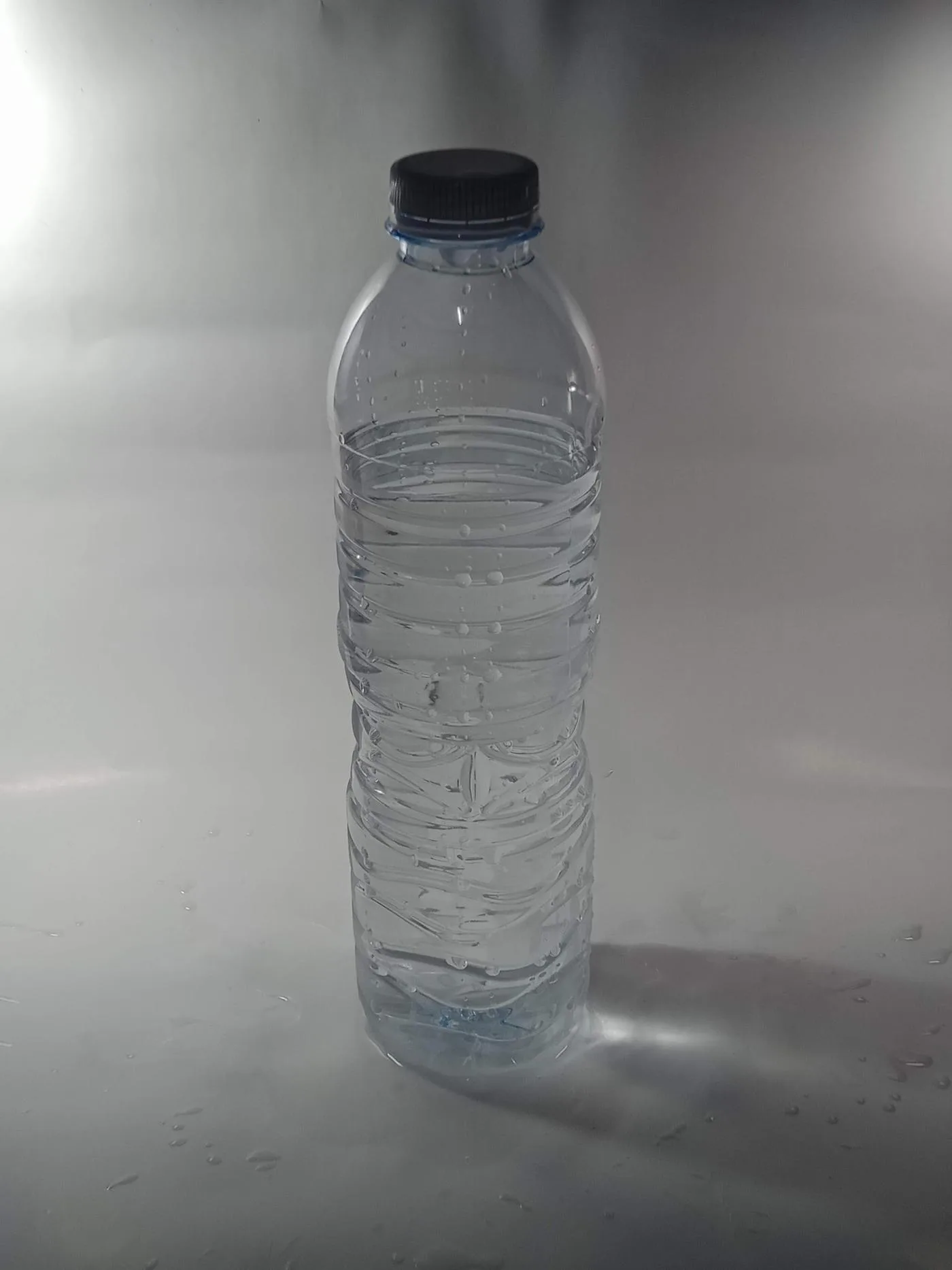 Garrafa de água para hidratação ao longo do dia