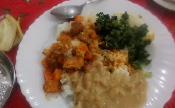 Jantar leve e saudável: como montar sem passar fome jantar leve e saudável - foto editorial real 1